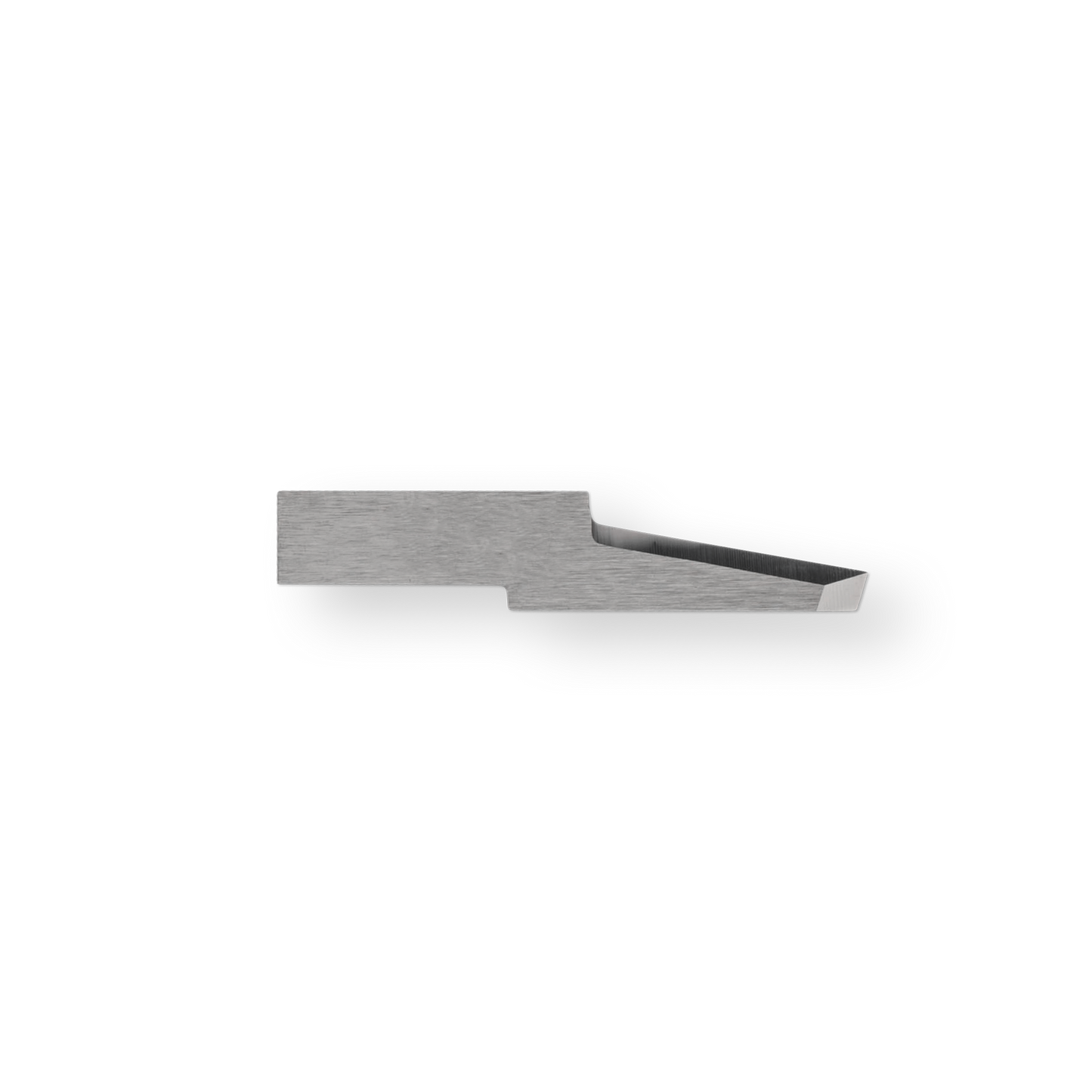 Oscillating tungsten carbide knife Z62 (5002488) for Zund digital cutters suitable for cutting various materials. Dimensions 28 mm x 4.45 mm x 0.63 mm, max. cutting depth 13.2 mm.